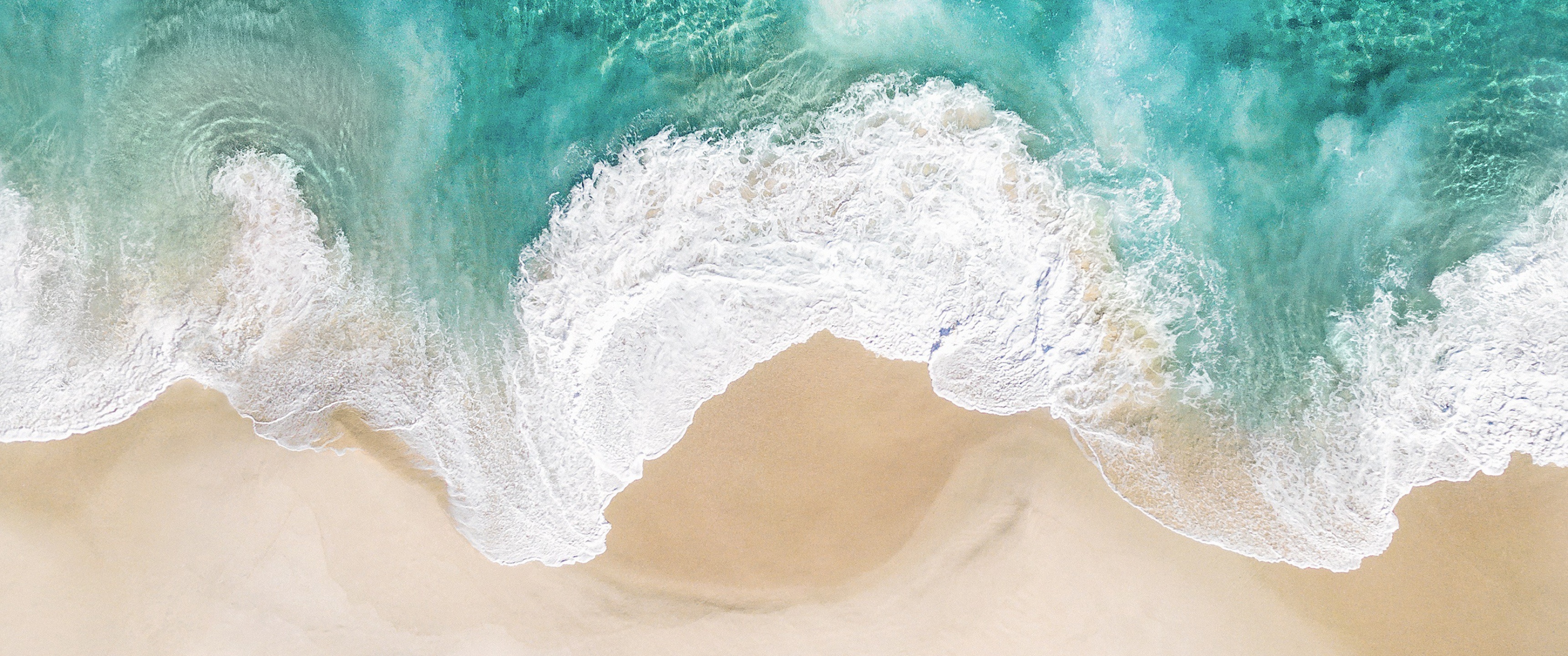 beach-alone-relax-summer-aerial-view-ios-10-stock-3440x1440-5393